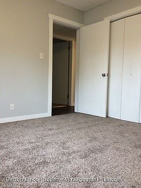 4th image of 440 Moffitt St APT 4