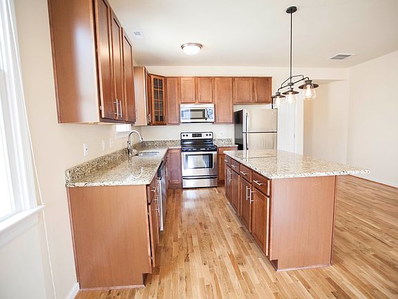 3rd image of 613 N 21st St #2