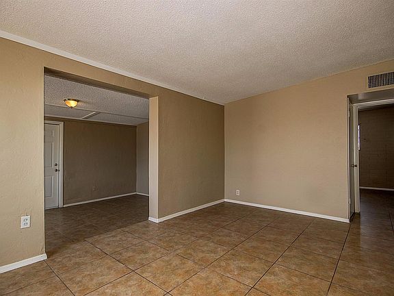 4th image of 3758 W ROMLEY Avenue