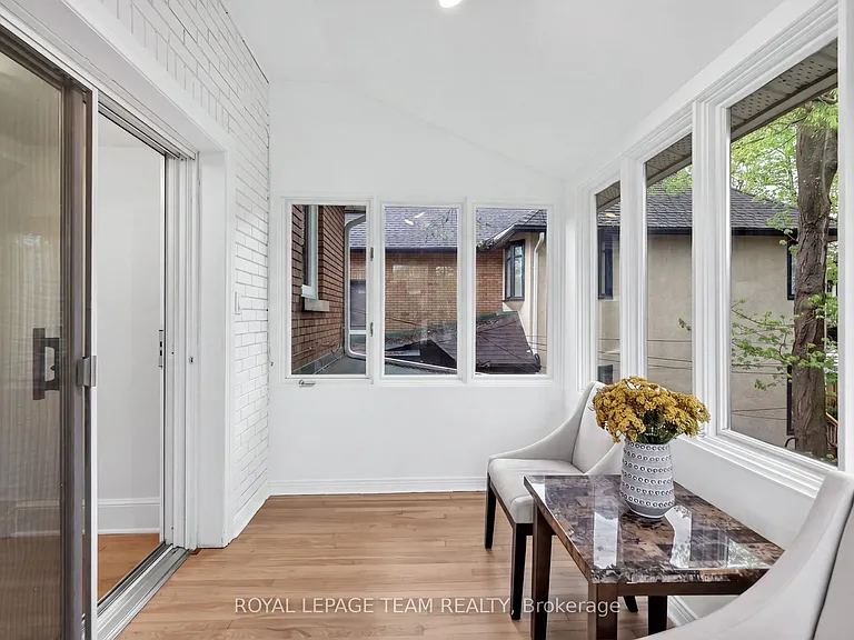 131 Acacia Ave — Photo 18
