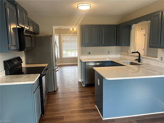 5th image of 3523 Old Mountain Rd