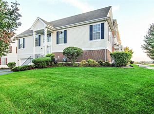 1583 W Turtle Creek Ln, Round Lake, IL 60073