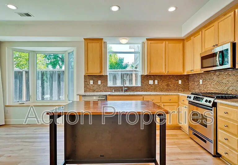 116 College Ave — Photo 9
