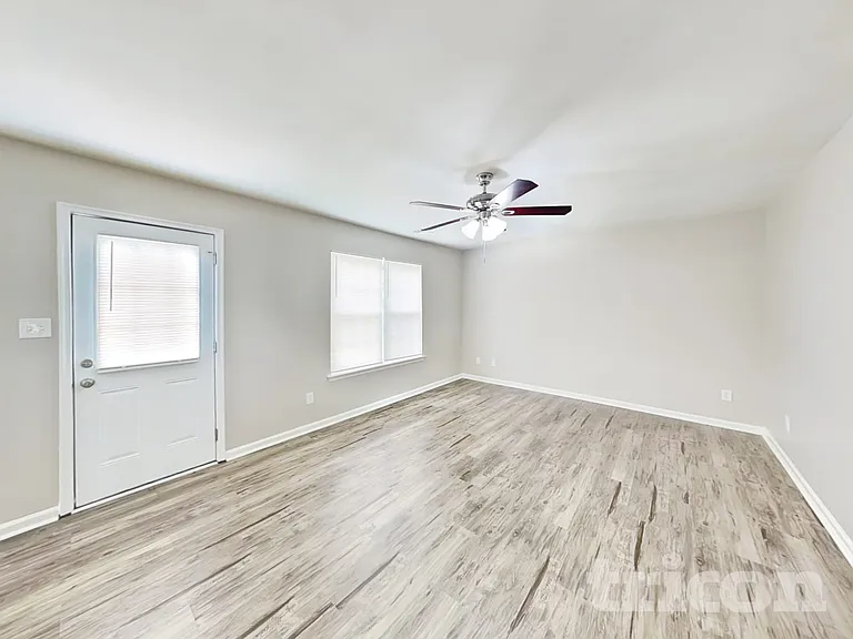 2120 Ballingarry Dr — Photo 3