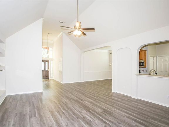 Open and spacious Family room