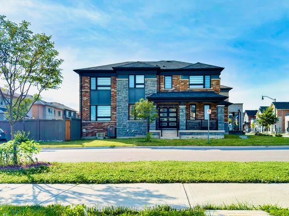 30 Boothill Dr, Brampton, ON L7A 5E4