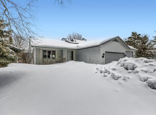 9032 Rosewood Ln N, Maple Grove, MN 55369