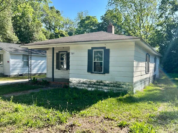 708 Stonehenge Ln, Florence, SC 29501