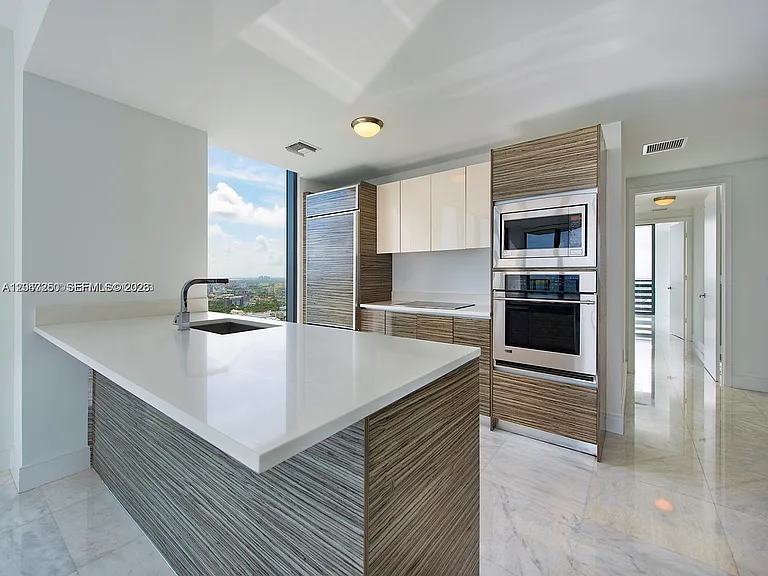 460 NE 28th St #3608 — Photo 15