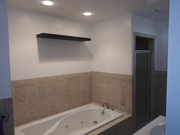 5th image of 421 Irvine Turner Blvd #1