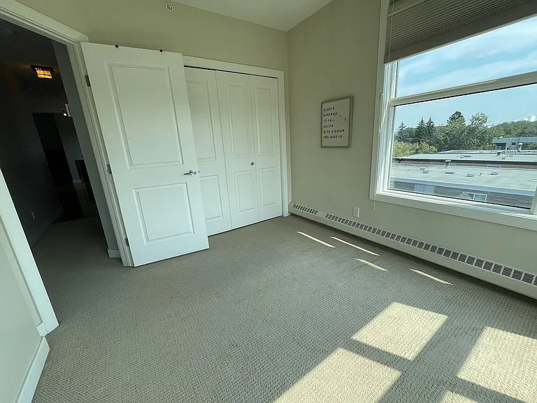 328 21st Ave SW #501 — Photo 32