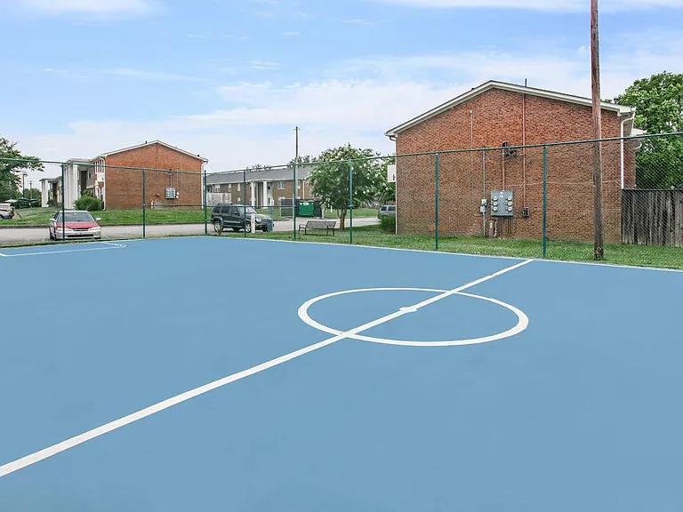550 Whispering Hills Dr — Photo 11