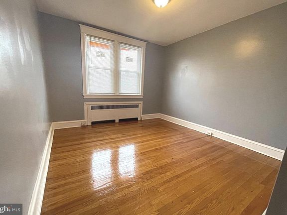 4th image of 5922 Alma St