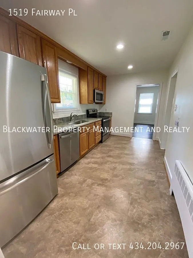 Beautiful 4 Bedroom Home Near Rivermont Ave! — Photo 2
