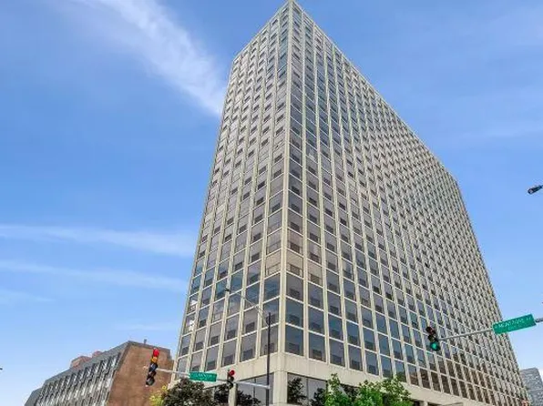 4343 N Clarendon Ave, Chicago, IL 60613