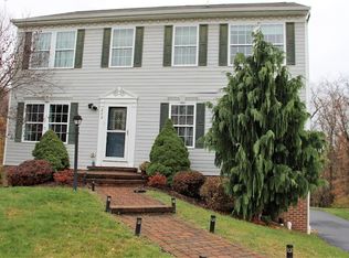 232 Chinkapin Dr, Natrona Heights, PA