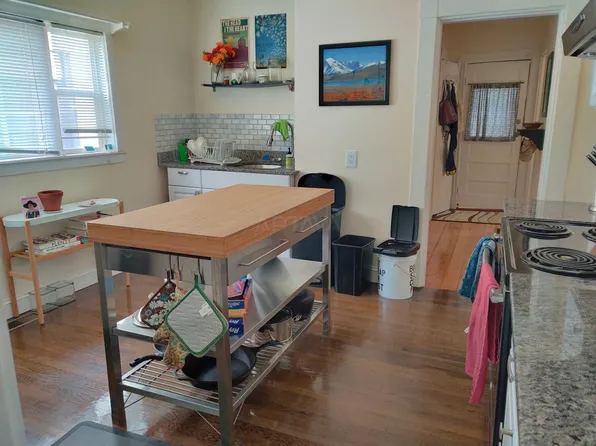126 Hudson St #1, Somerville, MA 02144