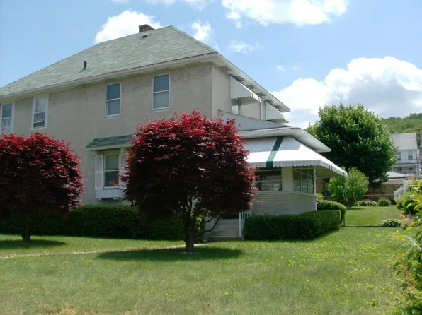 126 W Bertsch St, Lansford, PA 18232