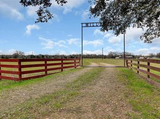 1459 Shaws Bend Rd, Columbus, TX 78934