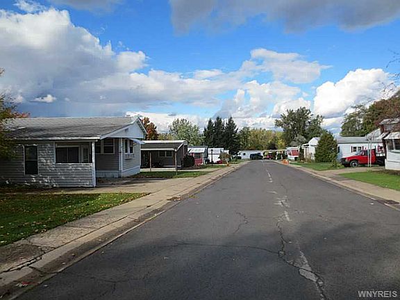 2nd image of 8 Wesley Dr