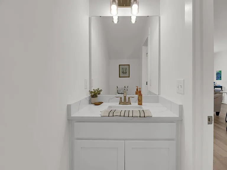 1549 Evergreen St — Photo 26