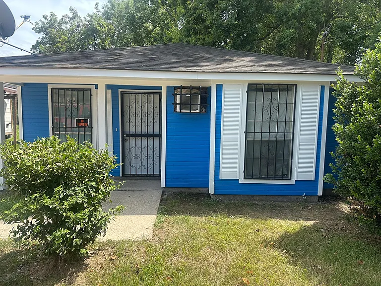 2616 Ontario St — Photo 9