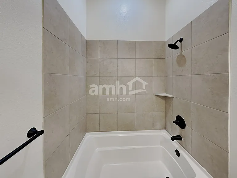 215 Buckskin Dr — Photo 16