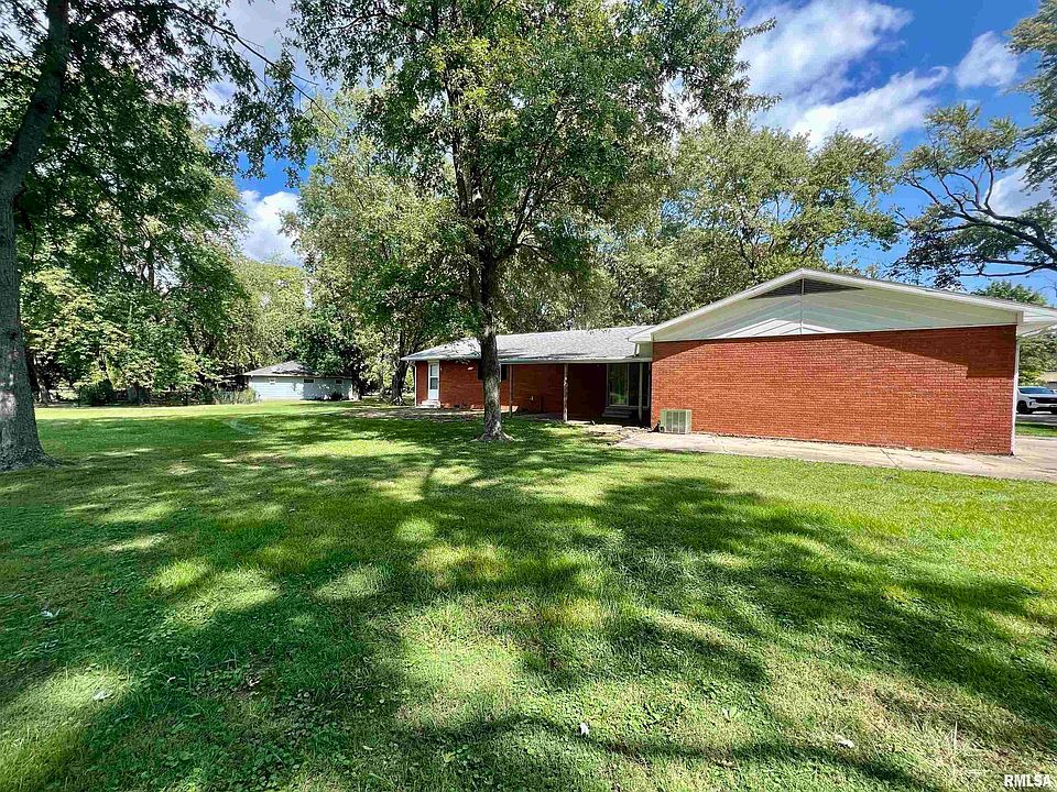 5 Estate Dr, Centralia, IL 62801 Zillow