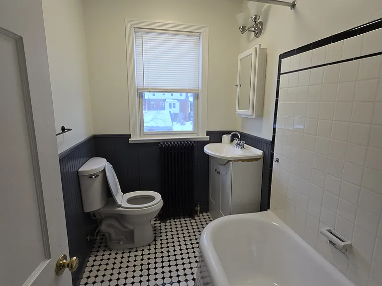 8619 Flower Ave #MIDDLE FLOOR — Photo 16