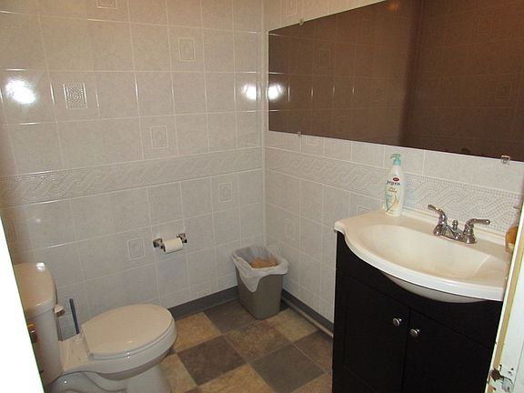 4th image of 1362 Becky St
