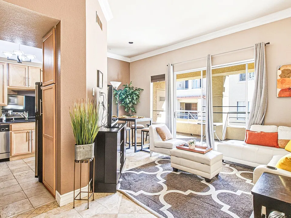 210 E Flamingo Rd #330