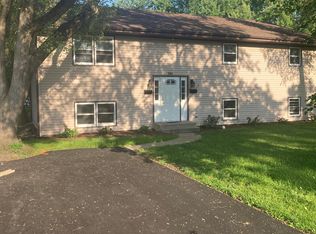 241 Peterson Pkwy #B, Crystal Lake, IL 60014