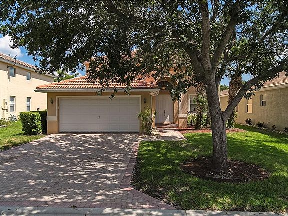 2nd image of 9385 Scarlette Oak Ave