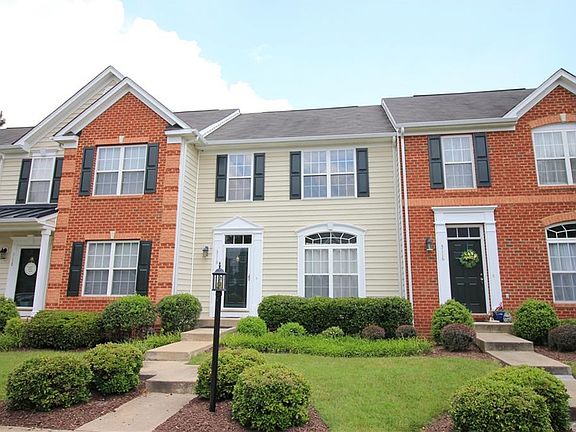 2nd image of 3118 Friars Walk Ln