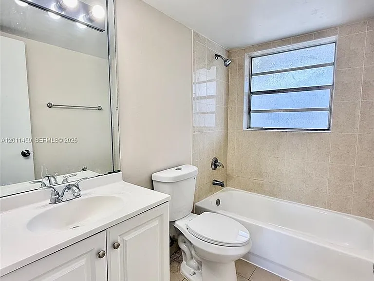 1755 W 60th St #D312 — Photo 18