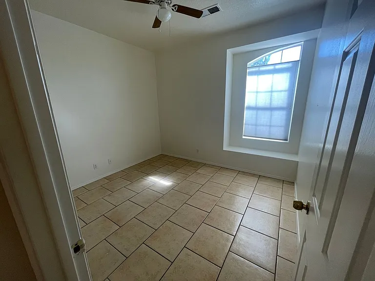 4300 Saddlewood Trl SE — Photo 11