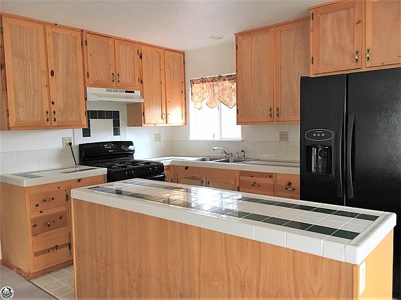 3rd image of 19590 Cottonwood St #191