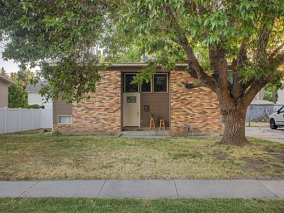 1st image of 1076 Shannon Cir