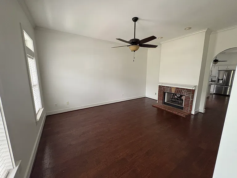 4665 Clubview Dr — Photo 4