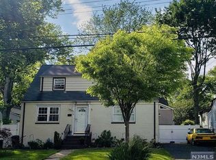 618 Lucy Ave, Teaneck, NJ 07666
