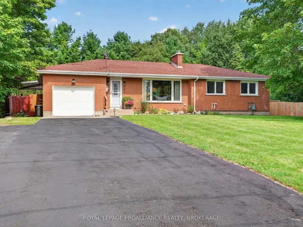254 Gore Rd, Kingston, ON K7L 0C3