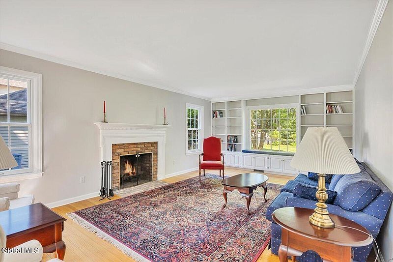 5th image of 16 Longwood Drive