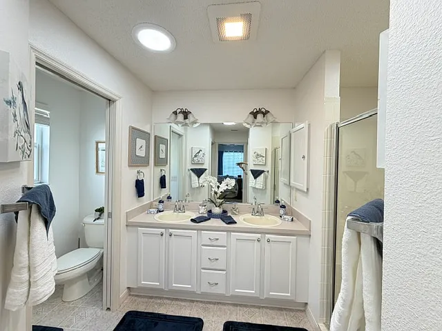 3024 Burbank Ln — Photo 15