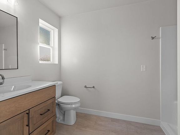 5th image of N1011 Magdalyn Ct