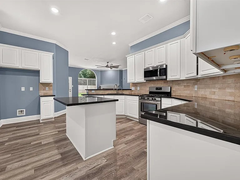 14531 Chestnut Falls Dr — Photo 17