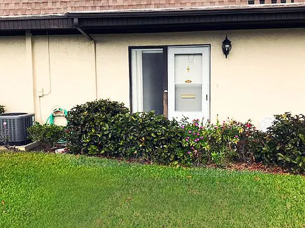 5153 Amulet Dr, New Port Richey, FL 34652