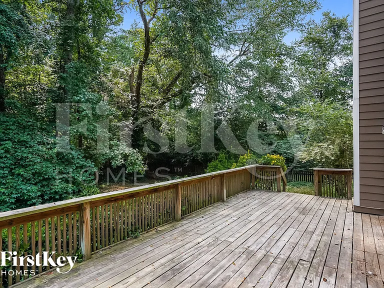 6012 River Lake Cir — Photo 14