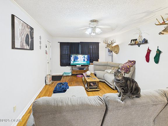 2nd image of 1912 A St NE