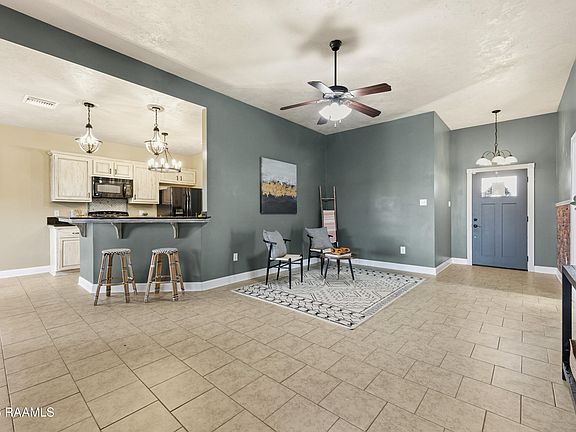 5th image of 107 Cezanne Dr