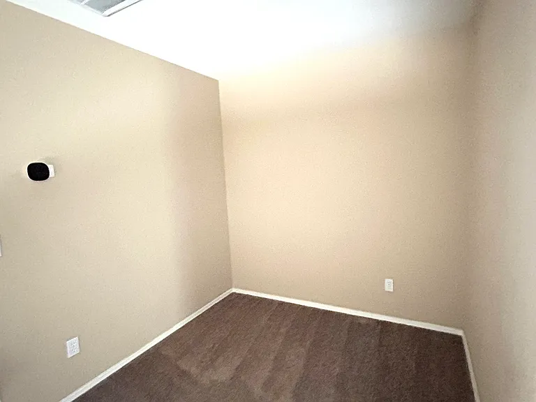 3174 W Carlos Ln — Photo 18